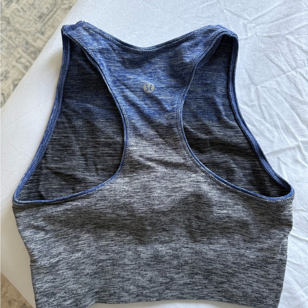 Lululemon sports bra